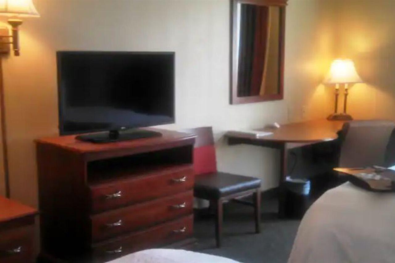 Hampton Inn Greenwood Eksteriør billede